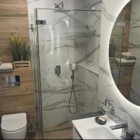 Irena Deluxe -